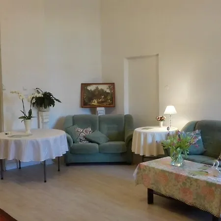 Pensionat Ravila Manor *